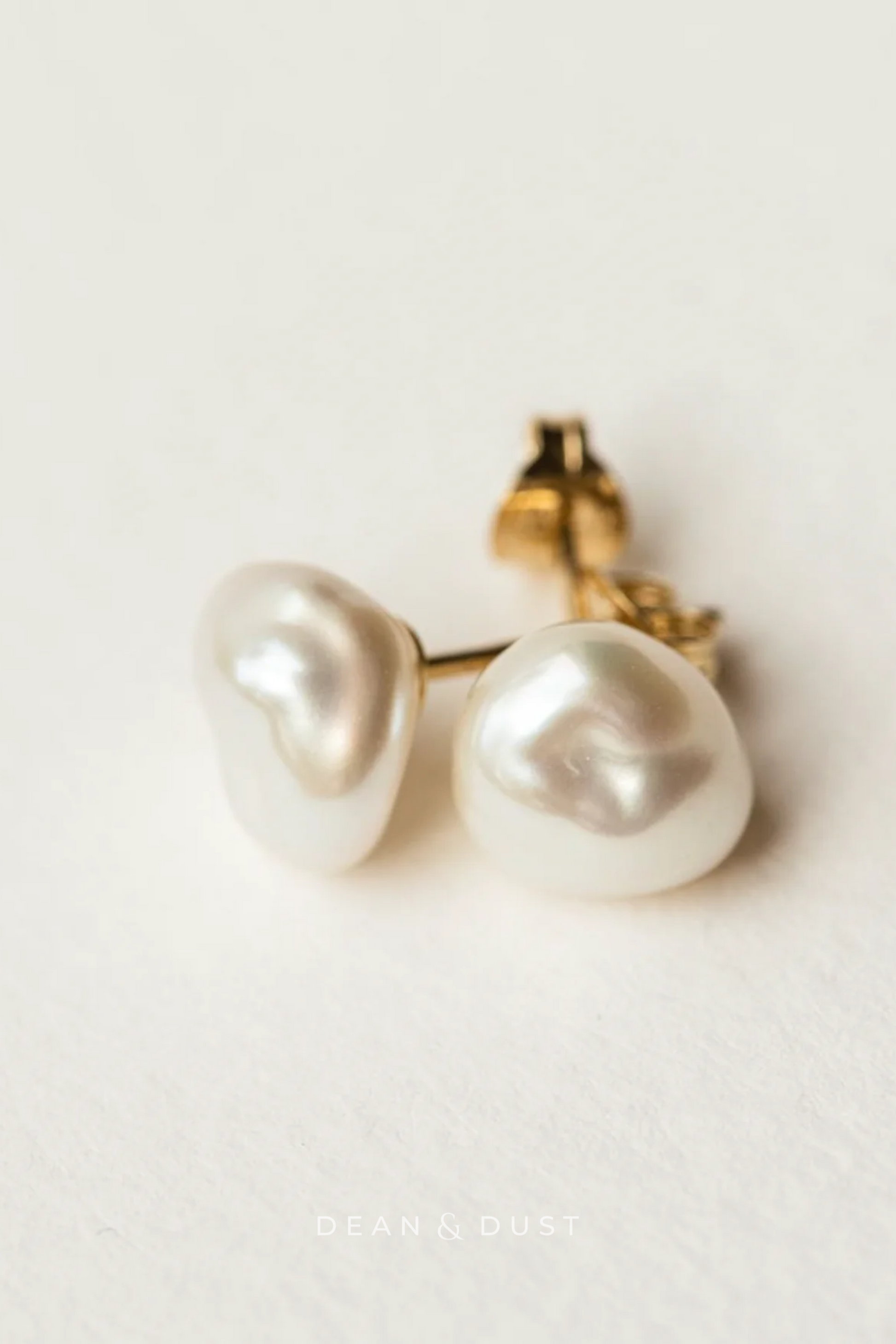 DEAN & DUST Keshi Pearl Studs